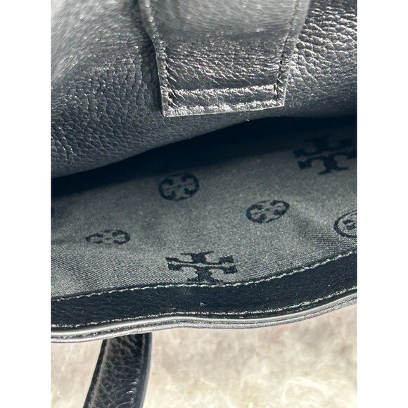 Tory Burch Meyer Plaque Pebbled Leather Tote Bag in Black - Picture 7 of 10